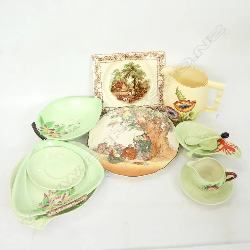 7 PCES GREEN CARLTON WARE + JUG H.170mm & 2 PLATES Image 1++