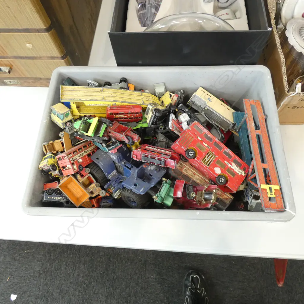 BOX ASST. PLAYWORN TOYS; MATCHBOX, LESNEY, FUN HO ETC Image 1++