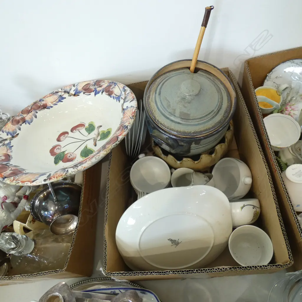 BOX LOT ASST. CERAMICS; LARGE BOWL, POTTERY TUREEN ETC Image 1++