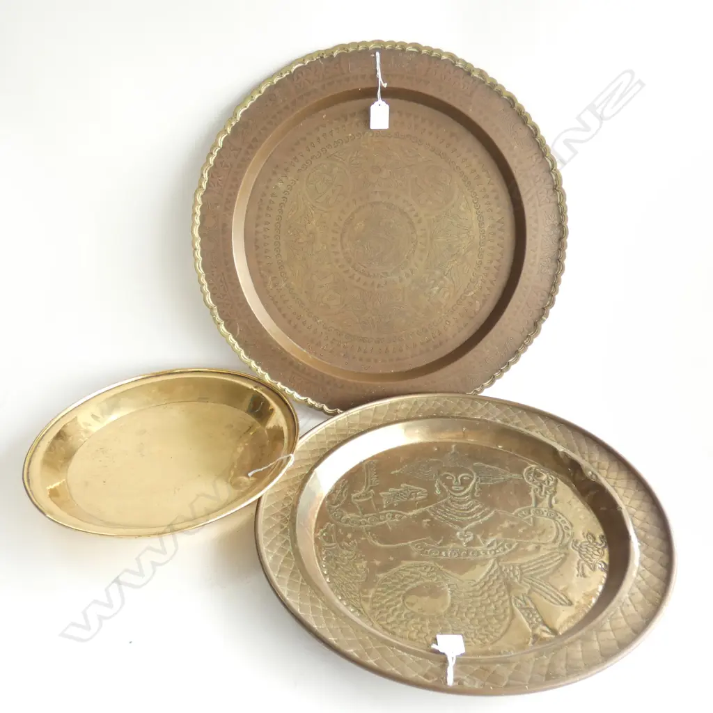 3 CIRCULAR BRASS TRAYS LARGEST 510mm dia Image 1++