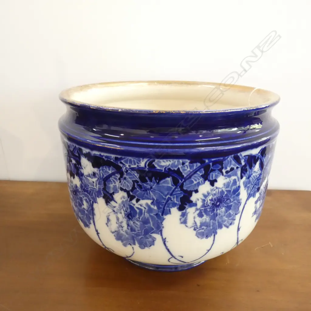 ROYAL DOULTON JARDINERE... Image 1++
