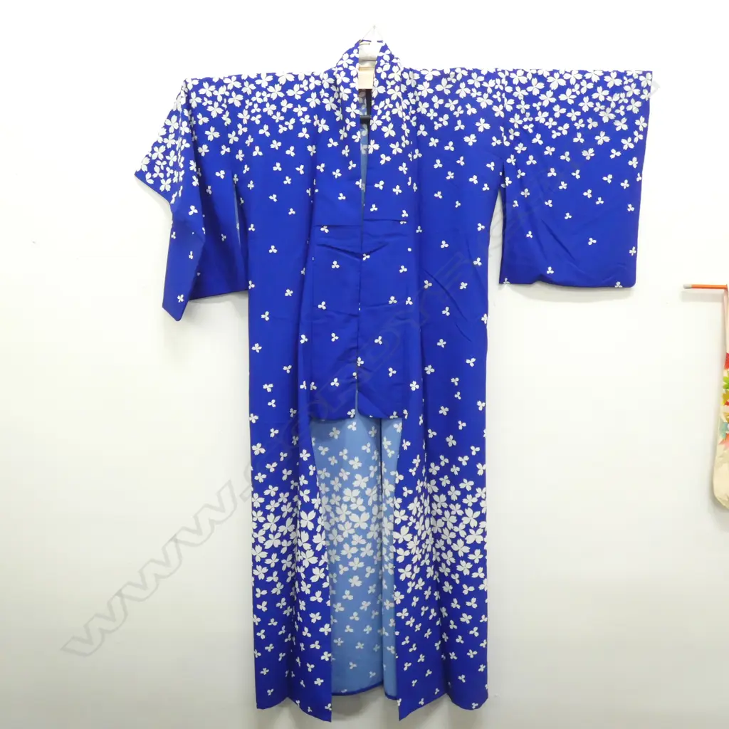 YUKATA (UNLINED) SILK KIMONO - ROYAL BLUE - WHITE FLOWERS PRINT Image 1++