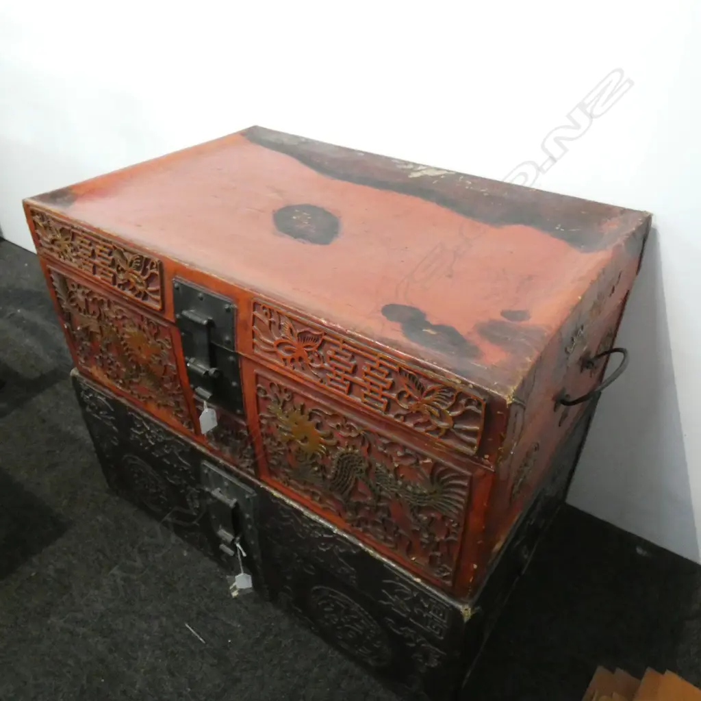 VINTAGE RED LACQUERED LEATHER CHINESE TRUNK... Image 1++