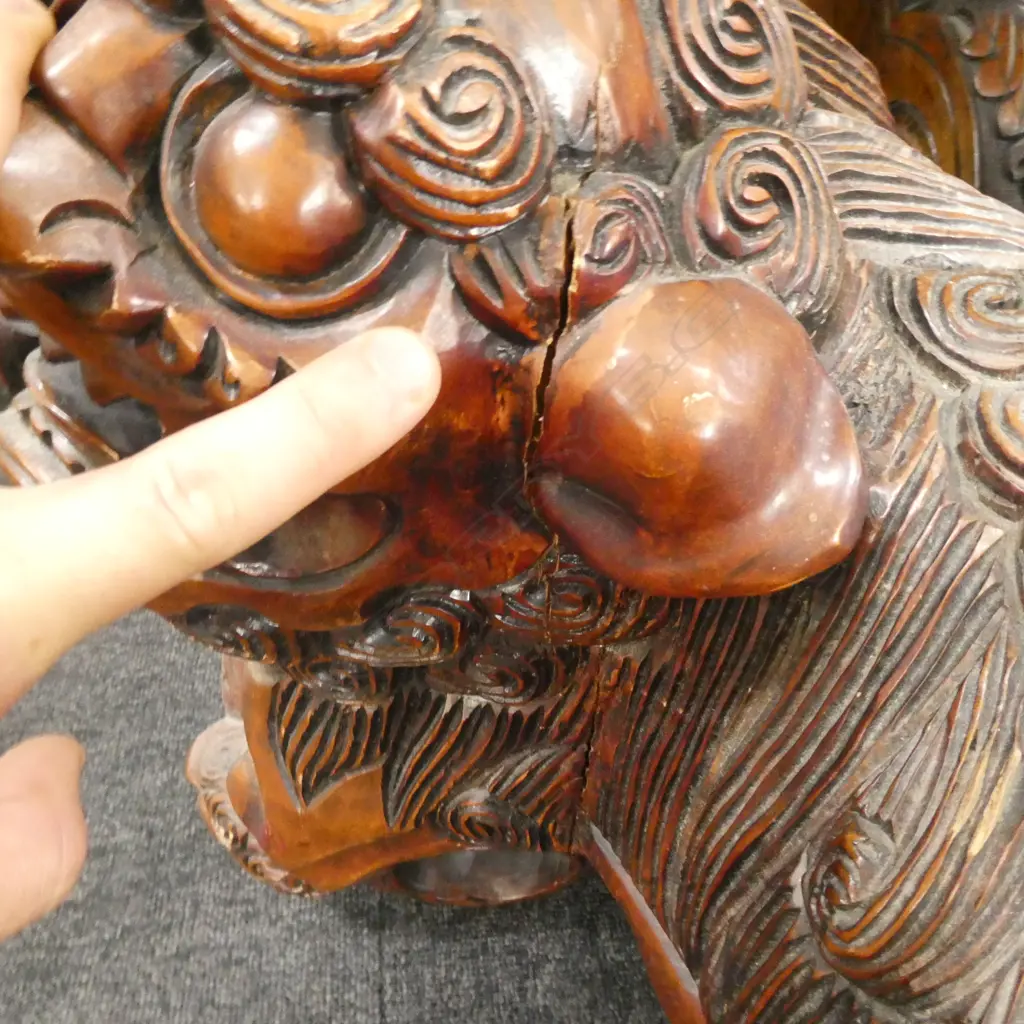 PR LARGE CARVED WOOD TEMPLE DOGS... Image 1++