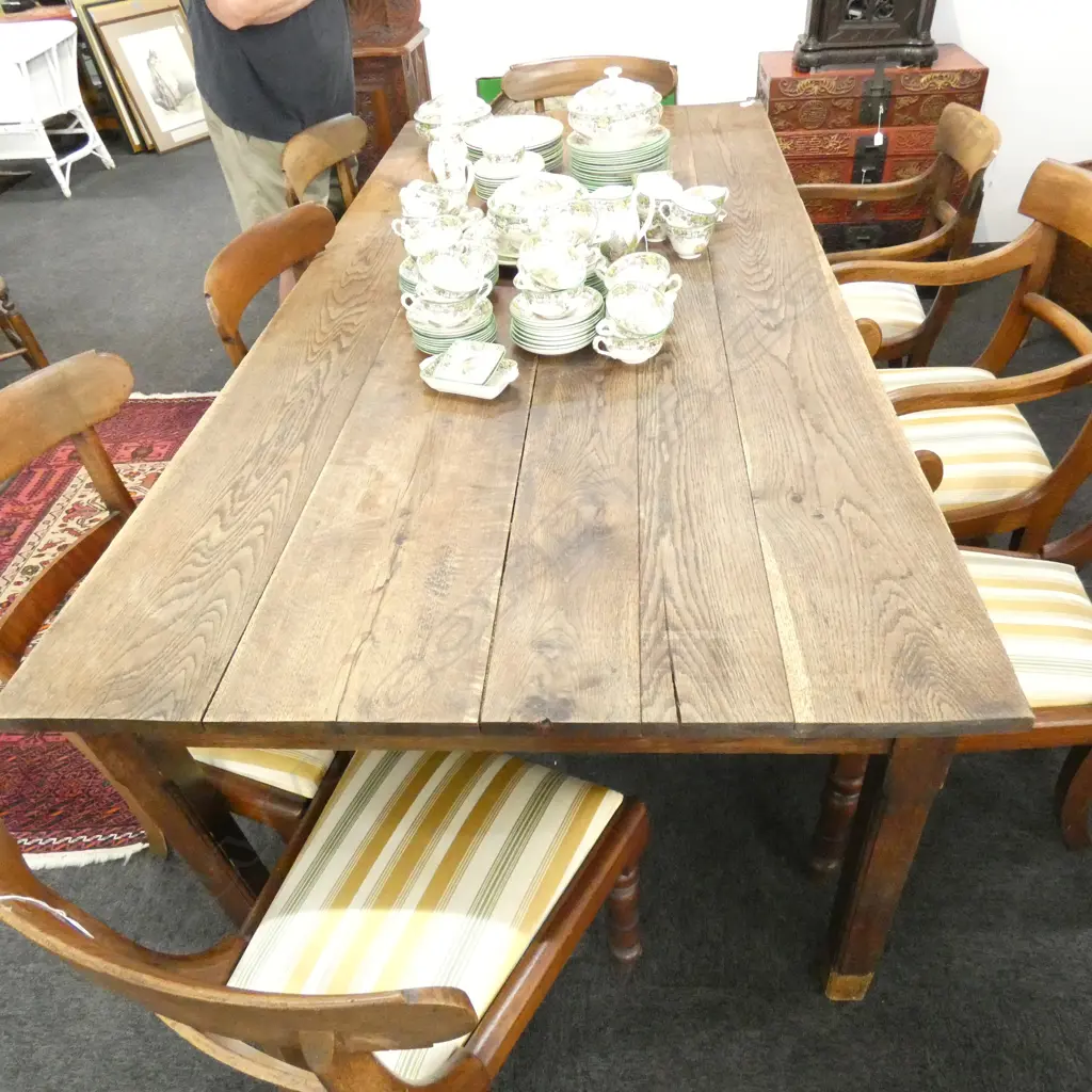 FRENCH STYLE PROVINCIAL OAK DINING TABLE (TOP NEEDS A REPOLISH)... Image 1++