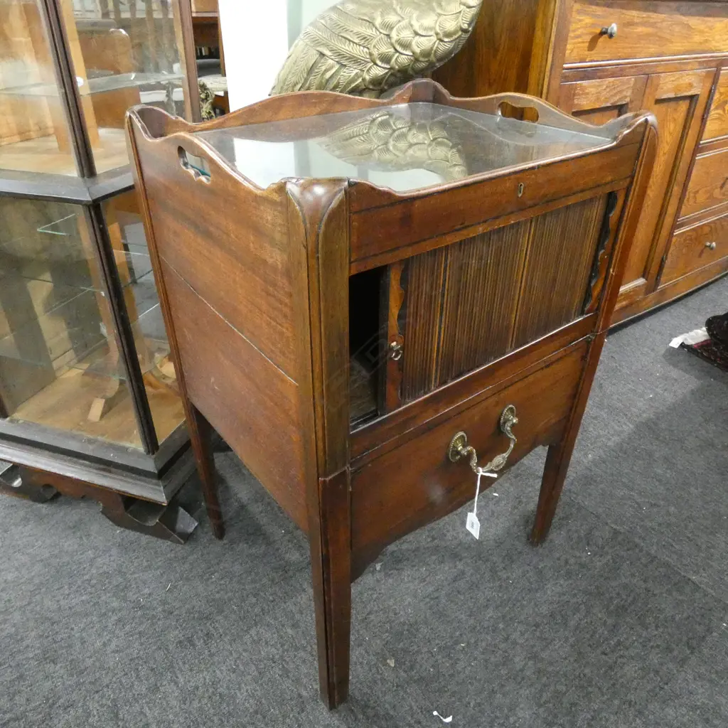GEORGIAN MAHOGANY COMMODE WITH TAMBOUR FRONT 940 x 410 x 760mm. Image 1++