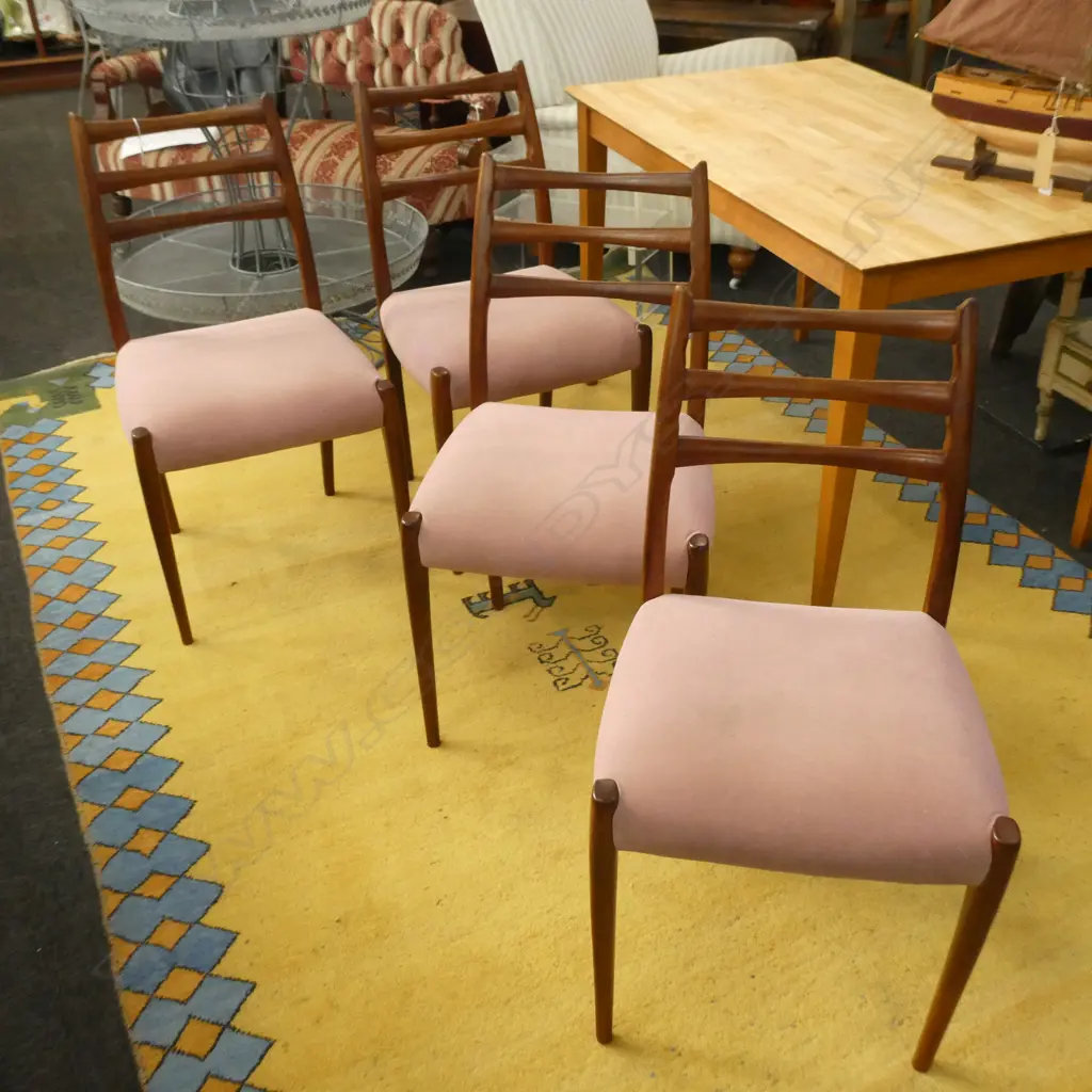 4 MID CENTURY MAHOGANY LADDER BACK DINING CHAIRS... Image 1++