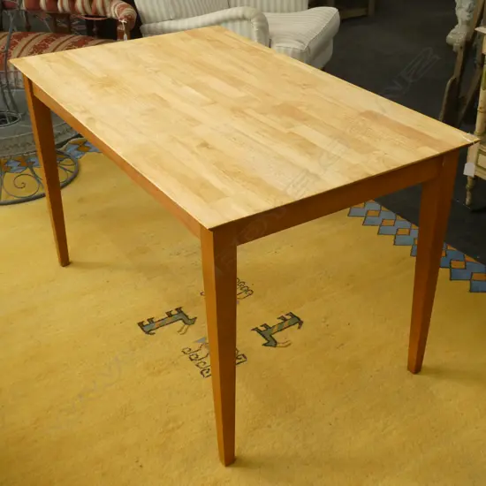COUNTRY / MID CENTURY STYLE TABLE ON TAPERED LEGS...