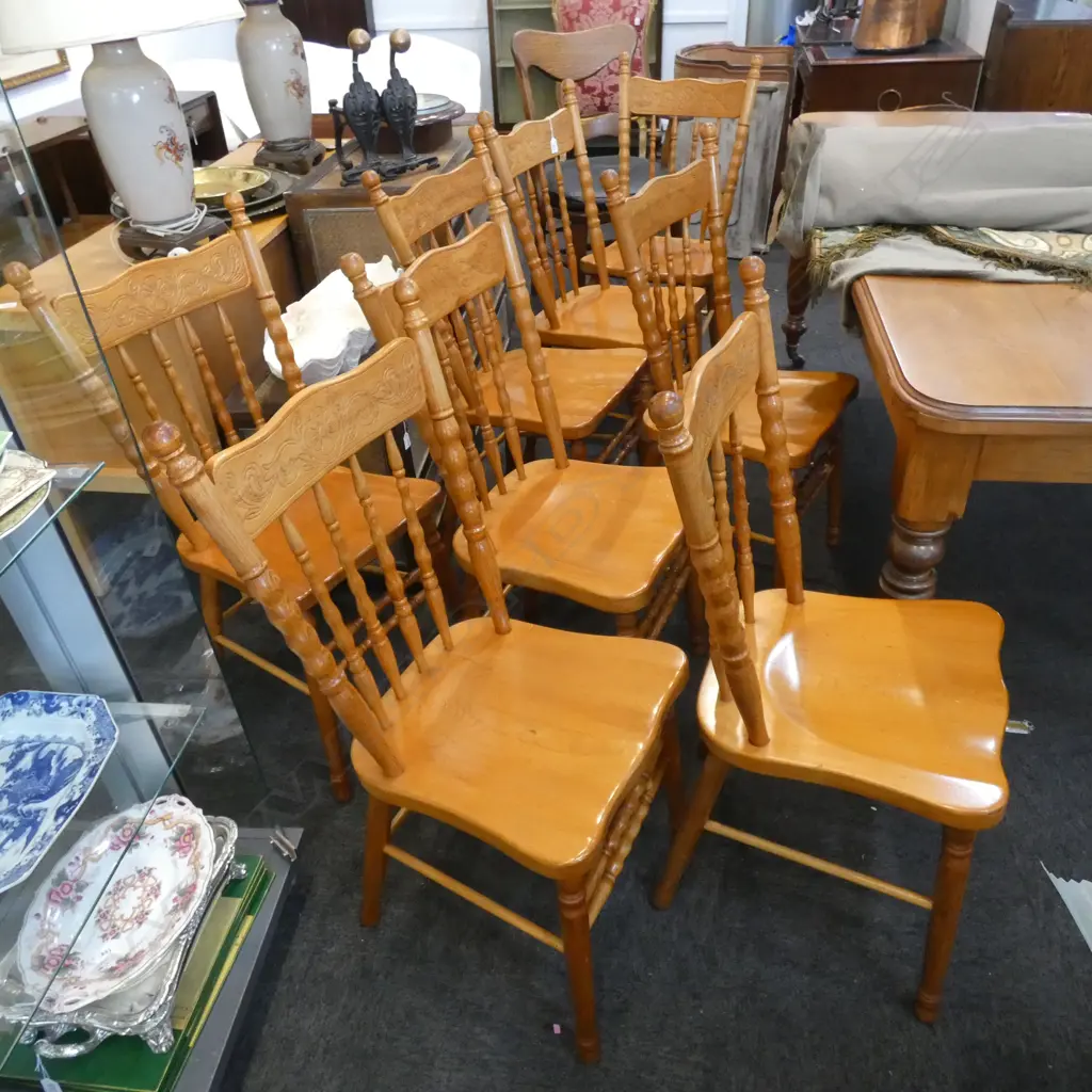 EIGHT CANADIAN SPINDLE BACK DINING CHAIRS Image 1++
