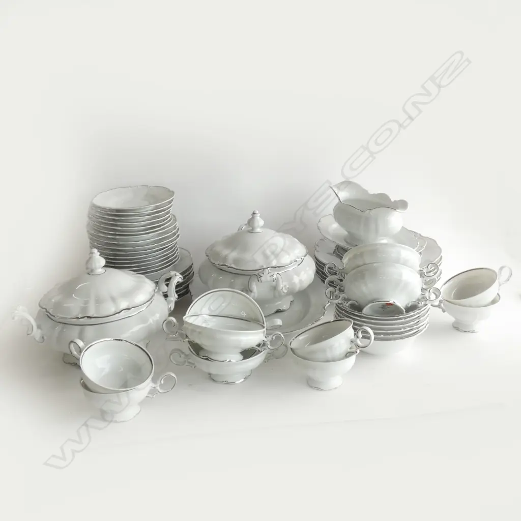 6 PLACE HUTSCHENREUTHER DINNER SERVICE  Image 1++