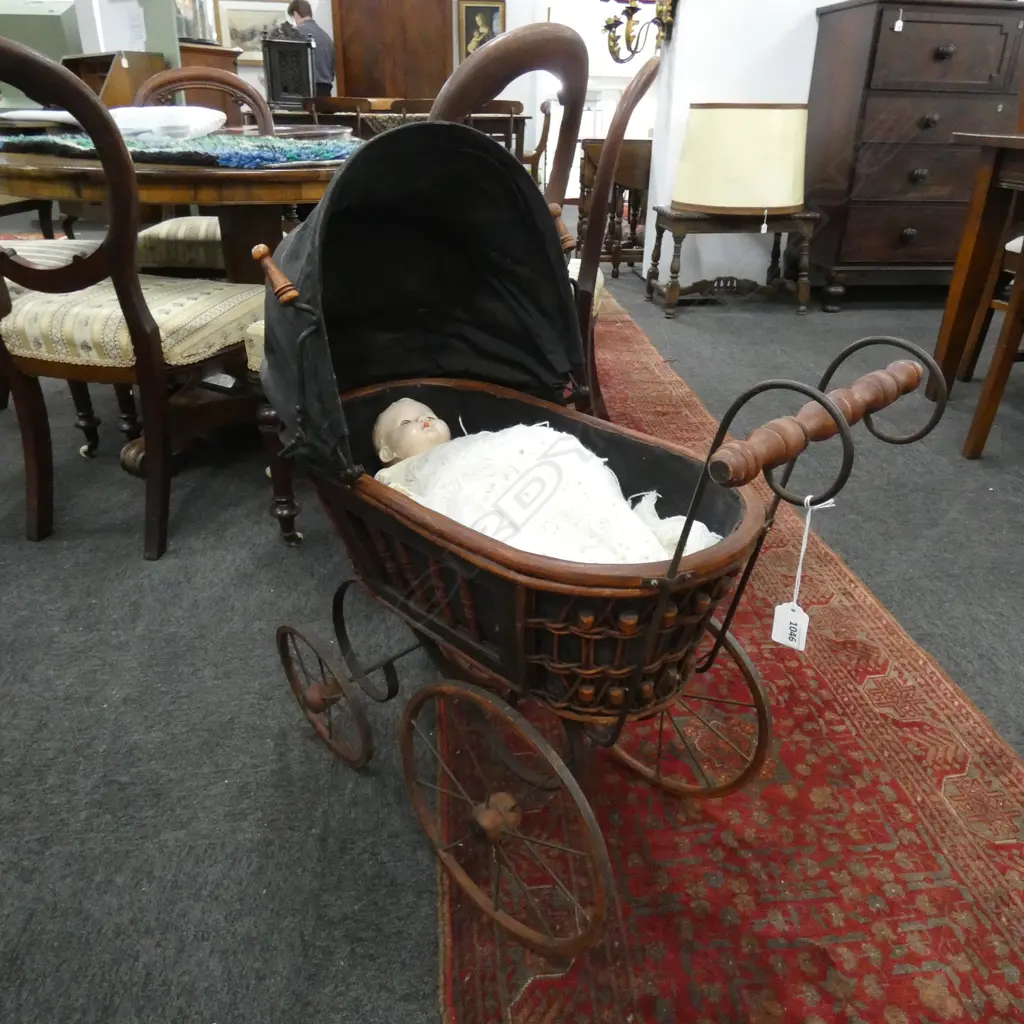 DOLLS PRAM WITH PEDIGREE DOLL Image 1++