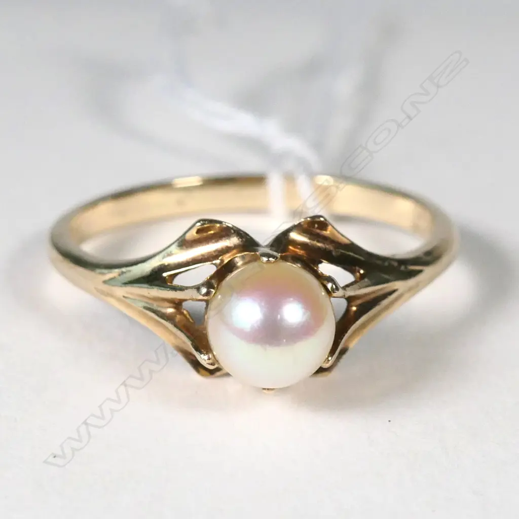 9CT RING WITH CULTURED PEARL SIZE UK O Image 1++