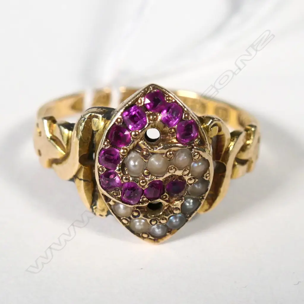 SYNTHETIC RUBIES AND PEARLS IN 15CT GOLD RING SIZE UK L Image 1++