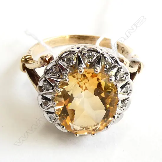 9CT GOLD CITRINE AND DIAMOND RING SIZE Q