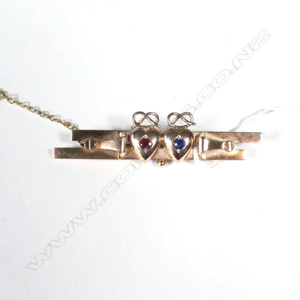 9CT GOLD AND SAPPHIRE BROOCH  Image 1++