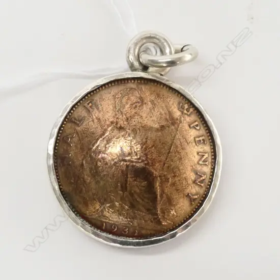 HALF PENNY SET IN SILVER MOUNT PENDANT