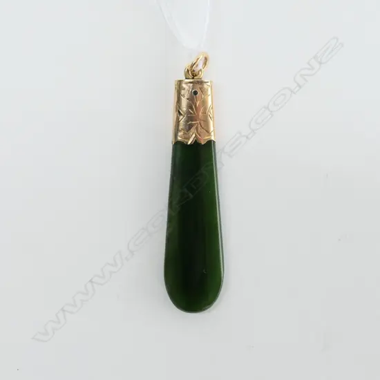 POUNAMU PENDANT