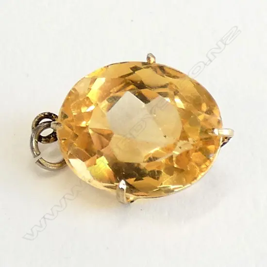 GOLD CITRINE PENDANT