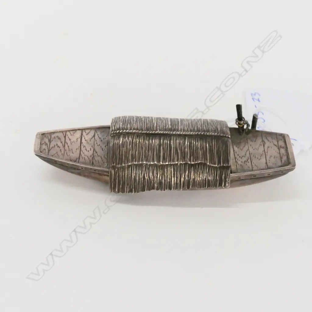 CHINESE NOVELTY SILVER SAMPAN BOX Image 1++