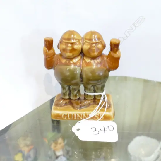 WADE GUINNESS TWEEDLEDUM & TWEEDLEDEE, 1968