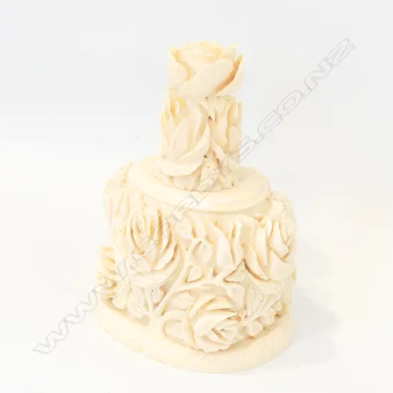 EARLY 20THC CARVED IVORY BOX LIDDED. ROSE DECORATED