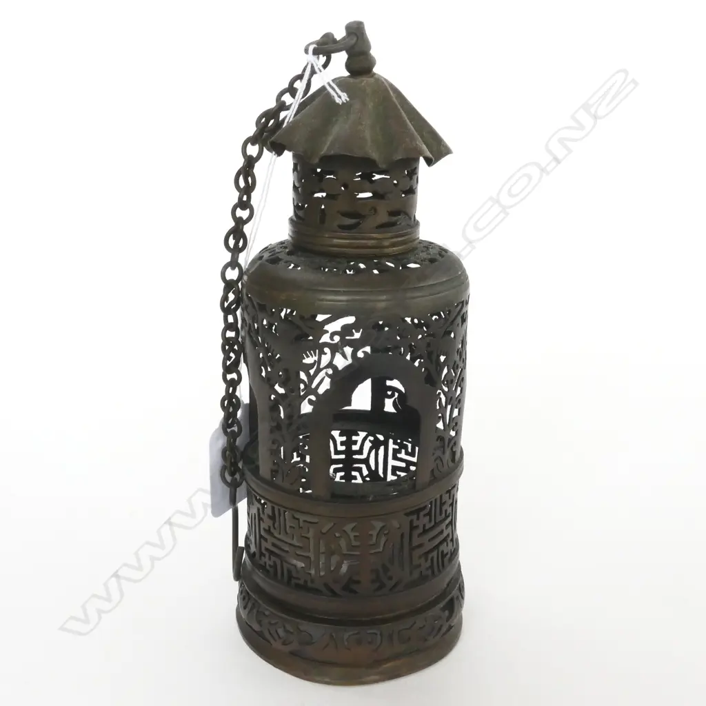 CHINESE LANTERN Image 1++