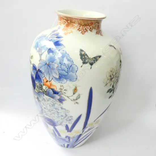 LARGE FUKAGAWA STYLE VASE H 360 MM