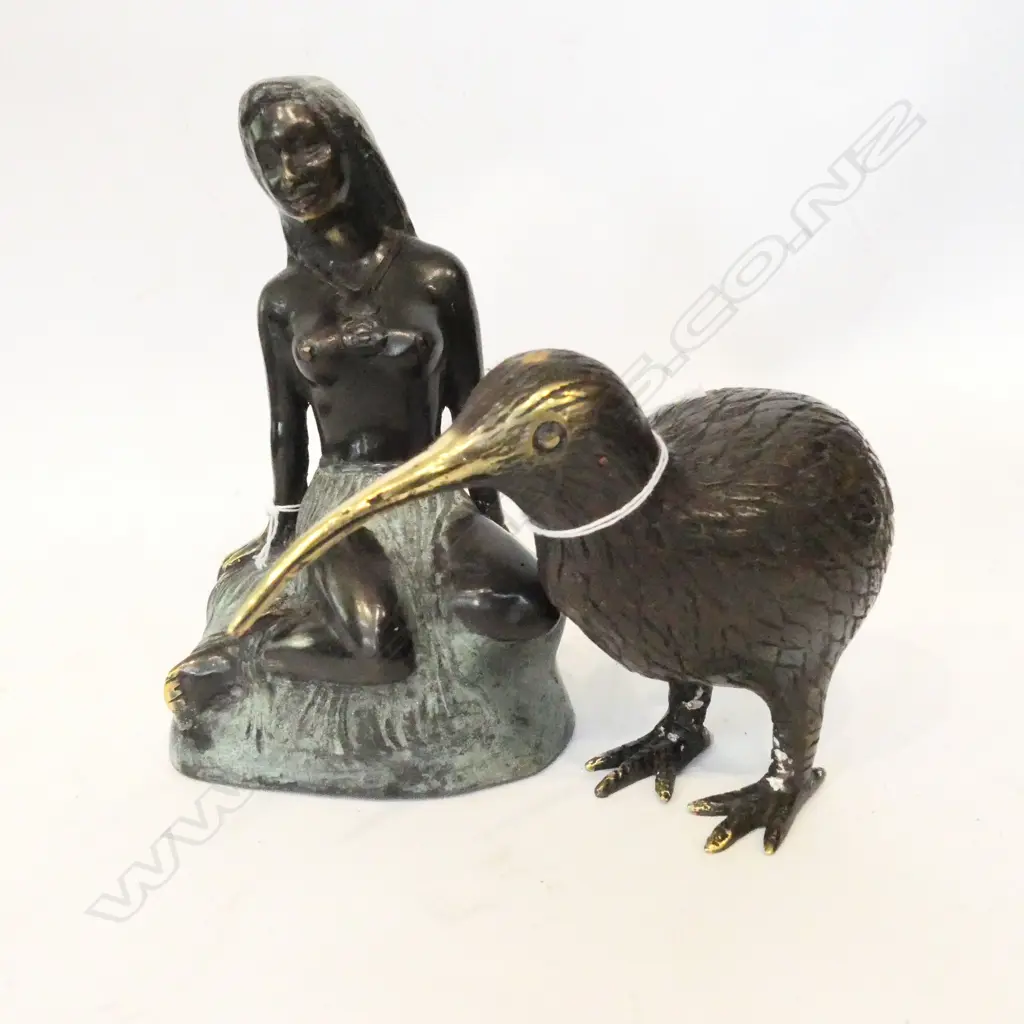 2 BRONZE PCES; PANIA AND KIWI  Image 1++