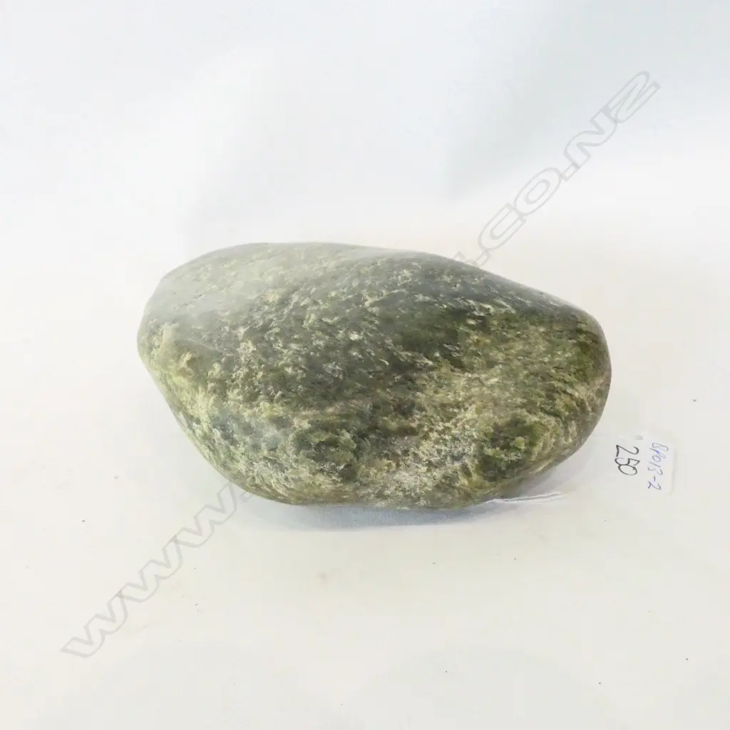 NEPHRITE RIVER WORN BOULDER Image 1++