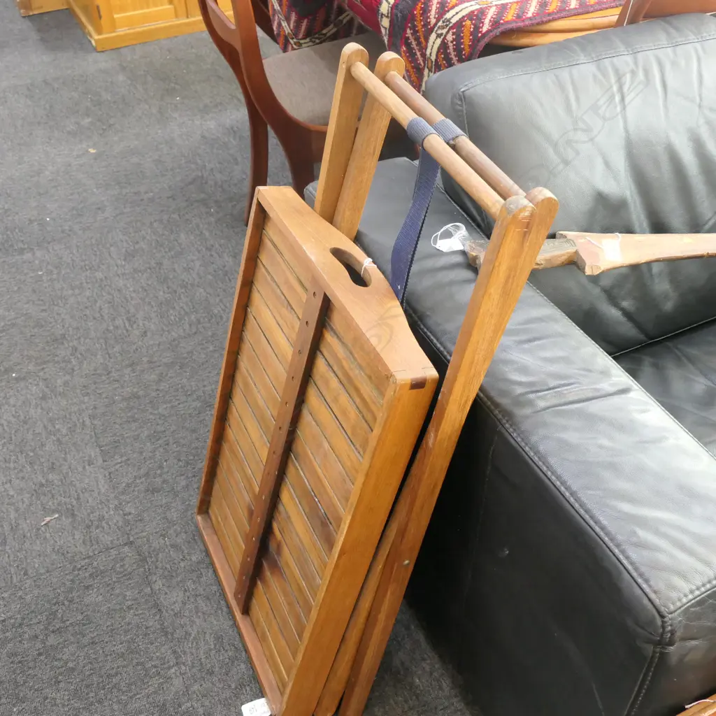 FOLDING BUTLERS TRAY TABLE / SUITCASE REST 680MM L Image 1++