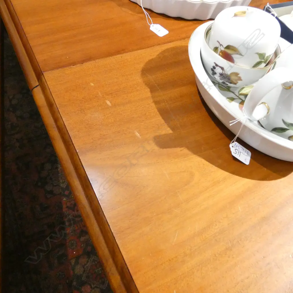 19thC CEDAR DINING EXTENSION DINING TABLE Image 1++