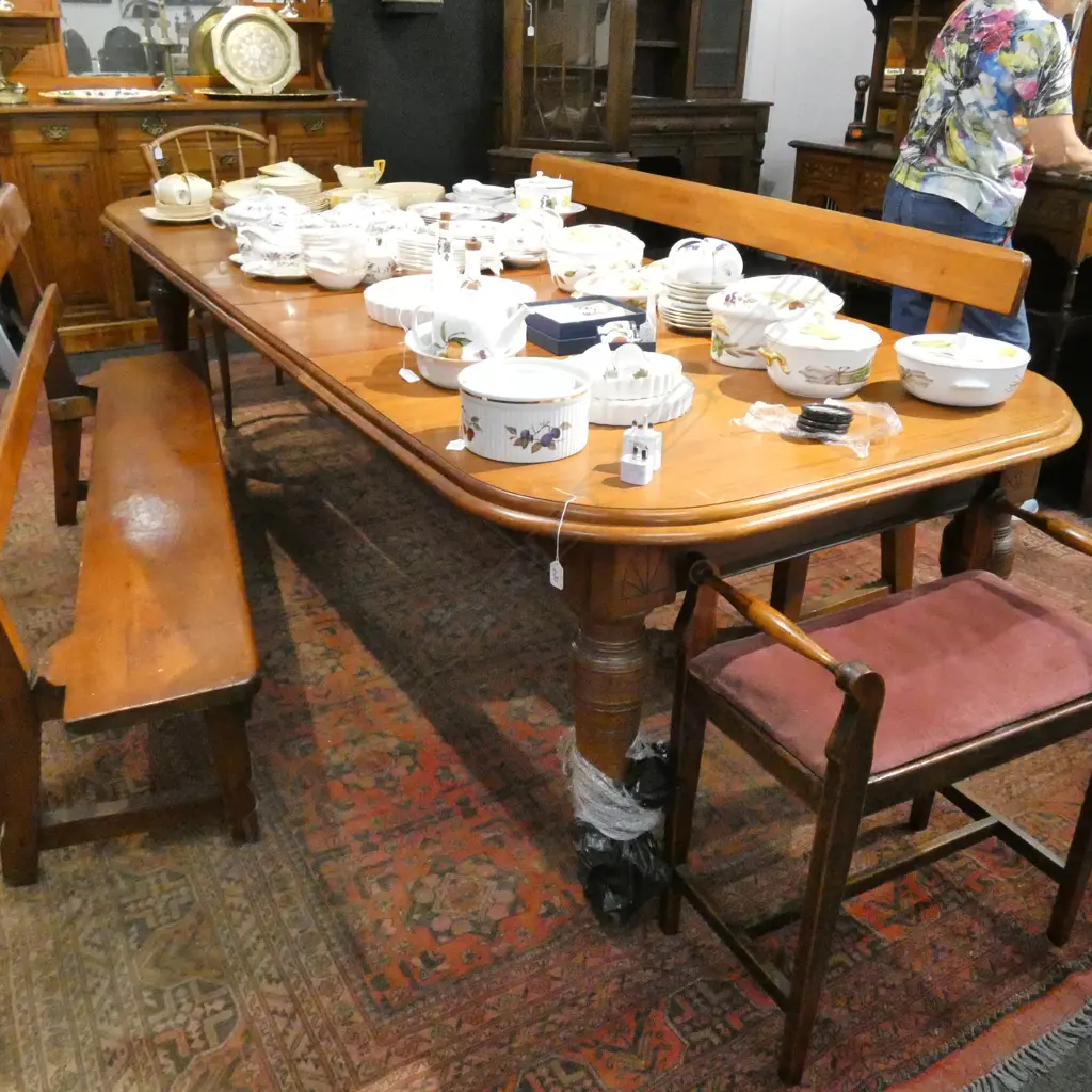 19thC CEDAR DINING EXTENSION DINING TABLE Image 1++