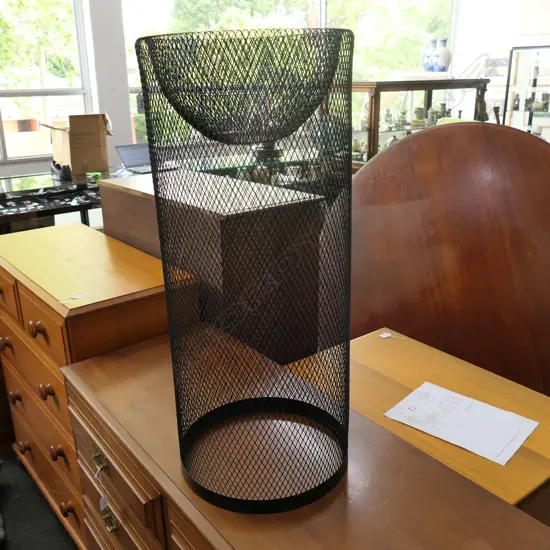 BLACK MESH STAND 800MM H