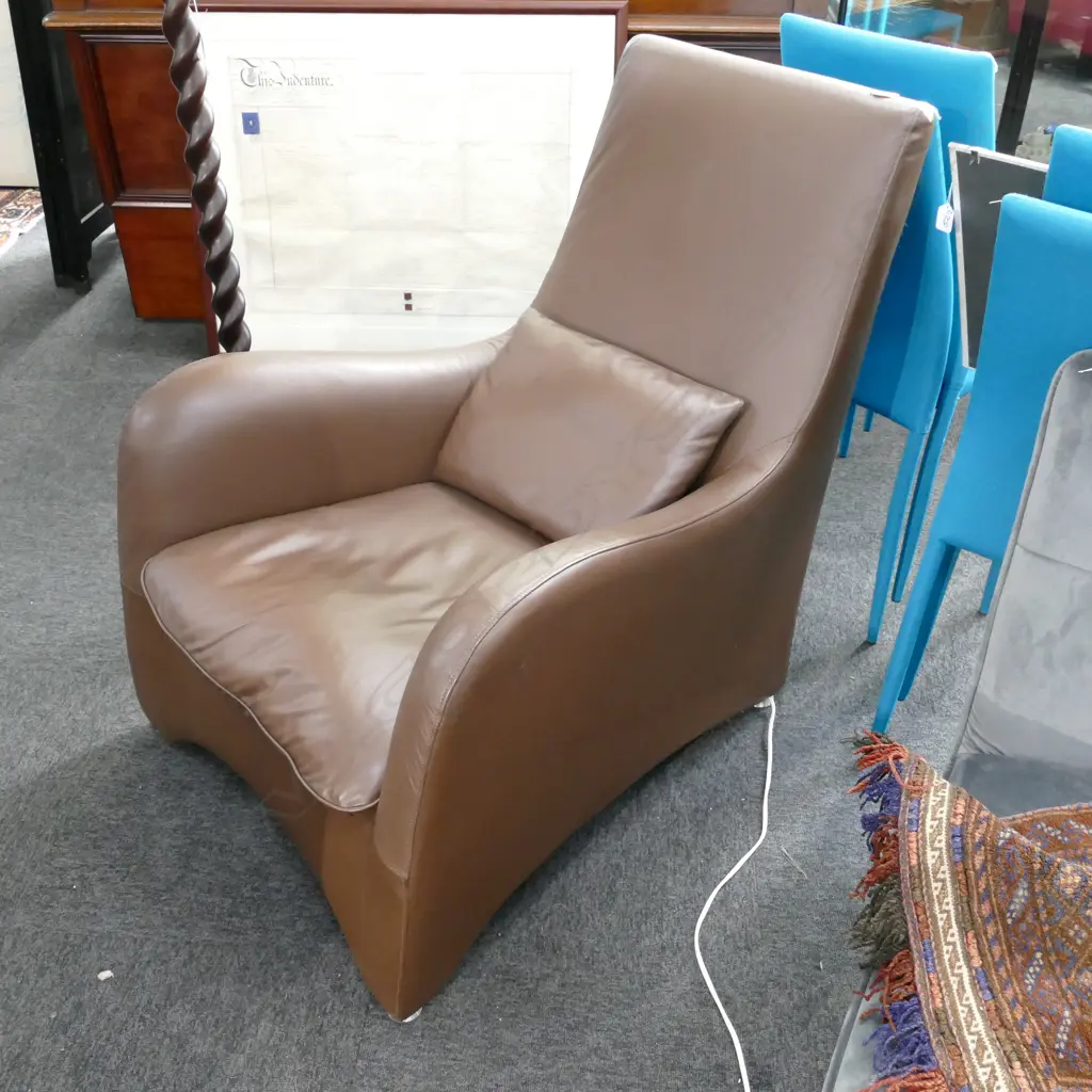 CONTEMPORY BROWN LEATHER DESIGNER CHAIR Image 1++