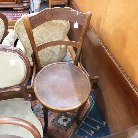 DISTRESSED BENTWOOD CHAIR