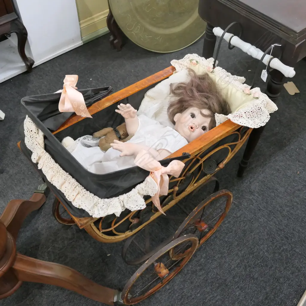 VICT STYLE PRAM DOLL + SMALL TEDDY L 720 MM Image 1++