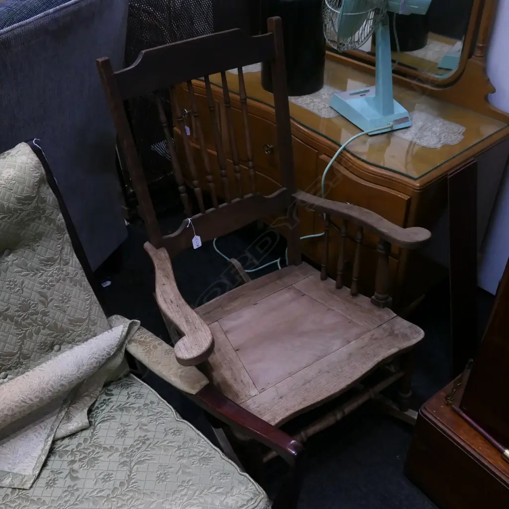 ROCKING CHAIR 670MM W Image 1++