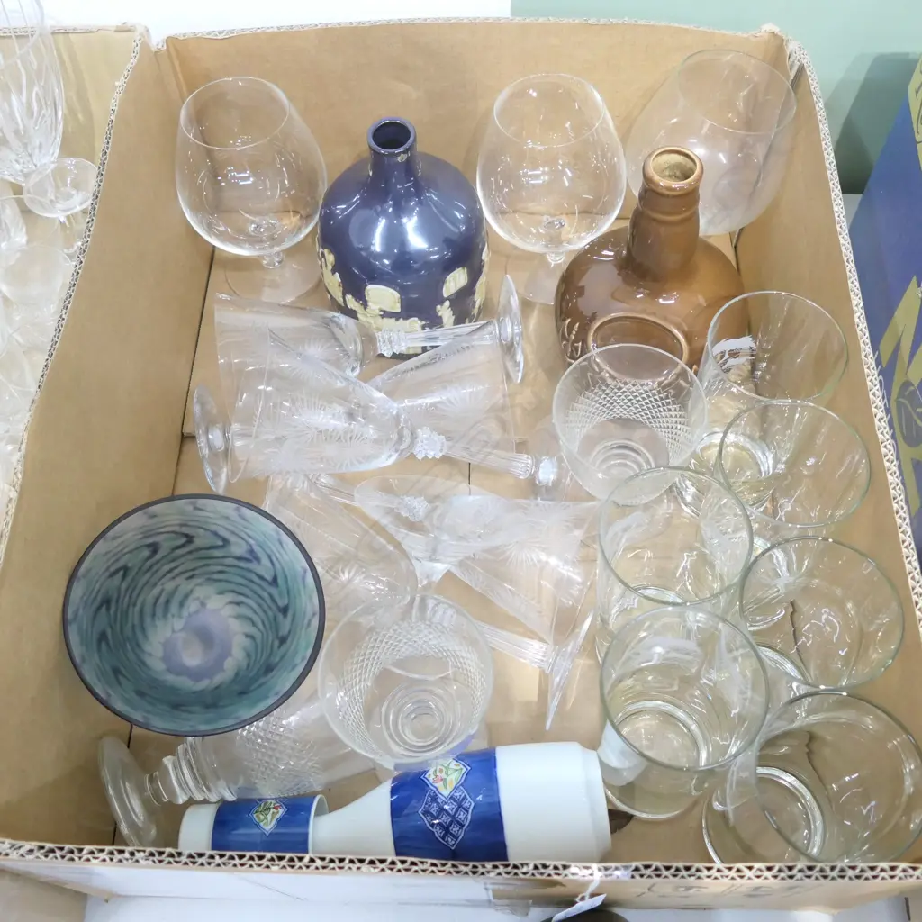 BOX OF ASSORTED GLASSES ETC Image 1++