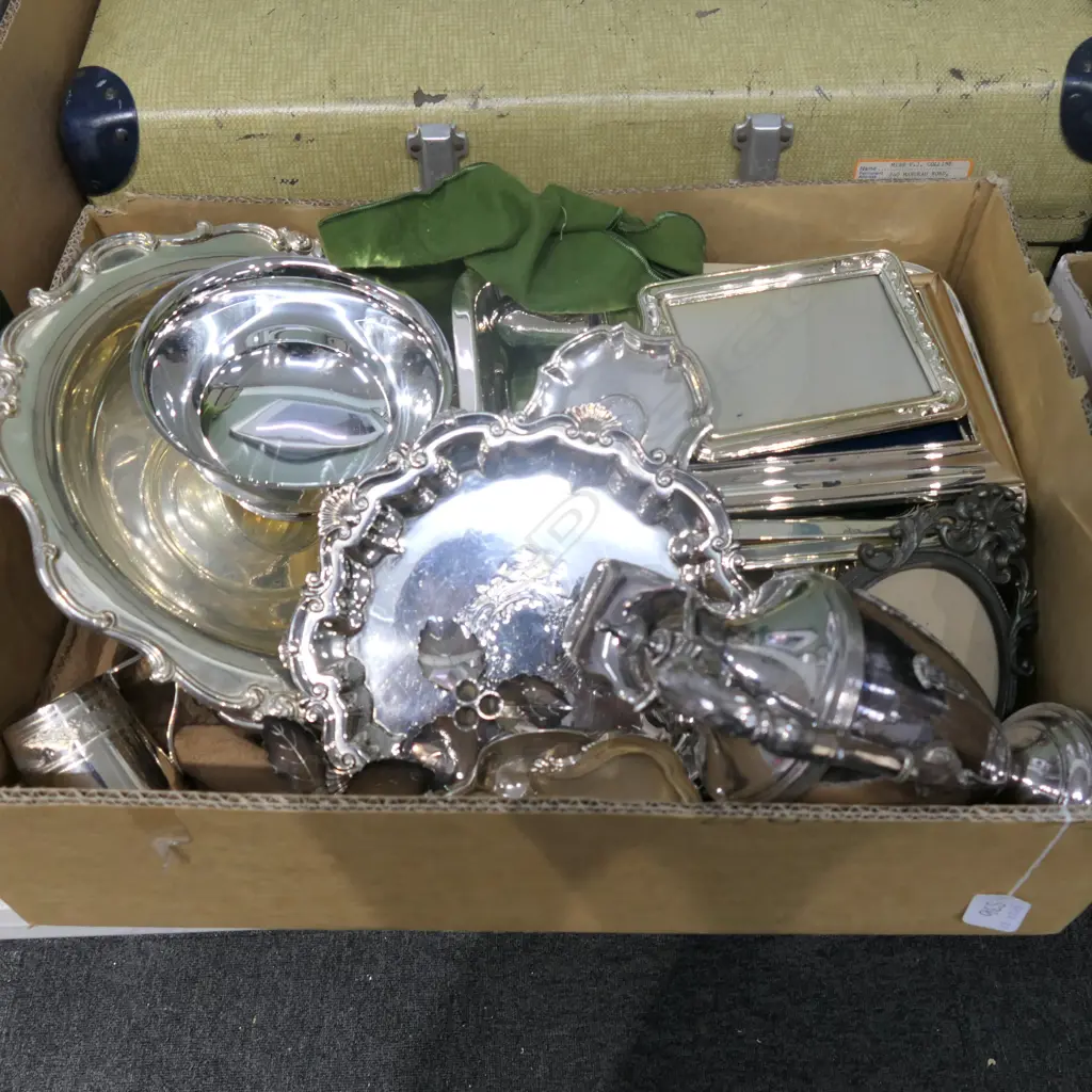 BOX OF ASSORTED SILVER PLATE Image 1++