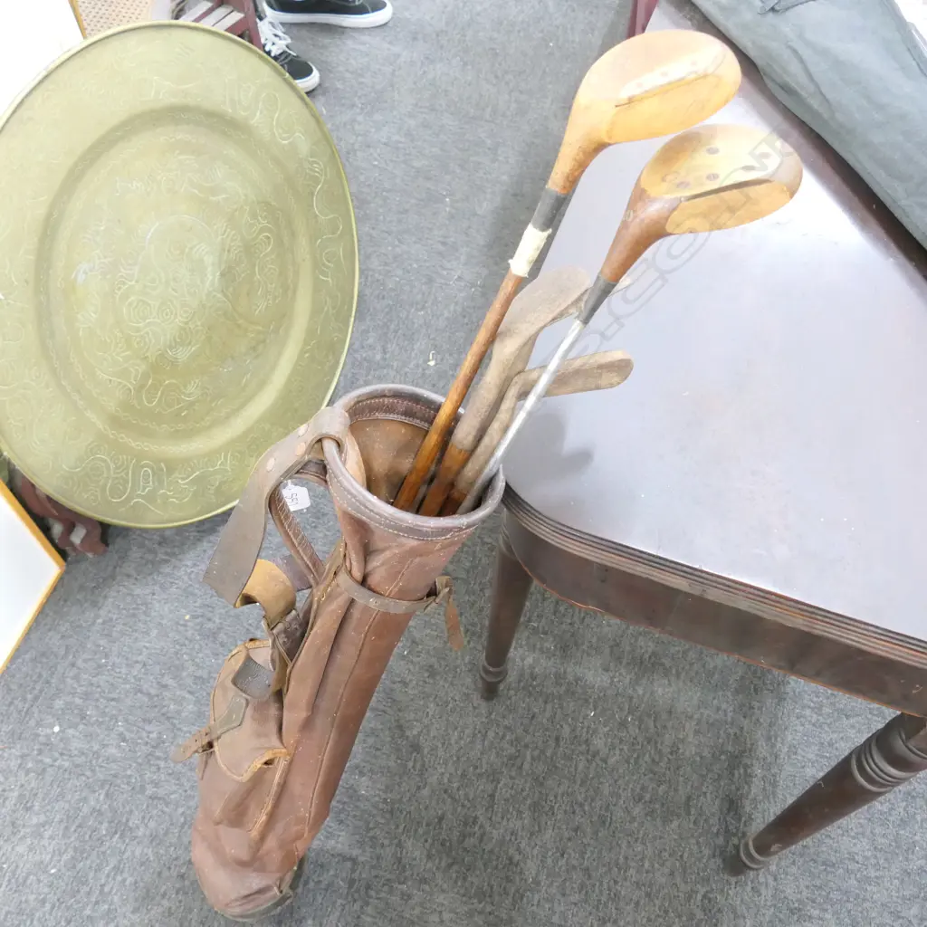 SET OF VINTAGE GOLF CLUBS INCLUDING CLIFFCO BRASSIE WOOD/BAG BALLS ETC Image 1++