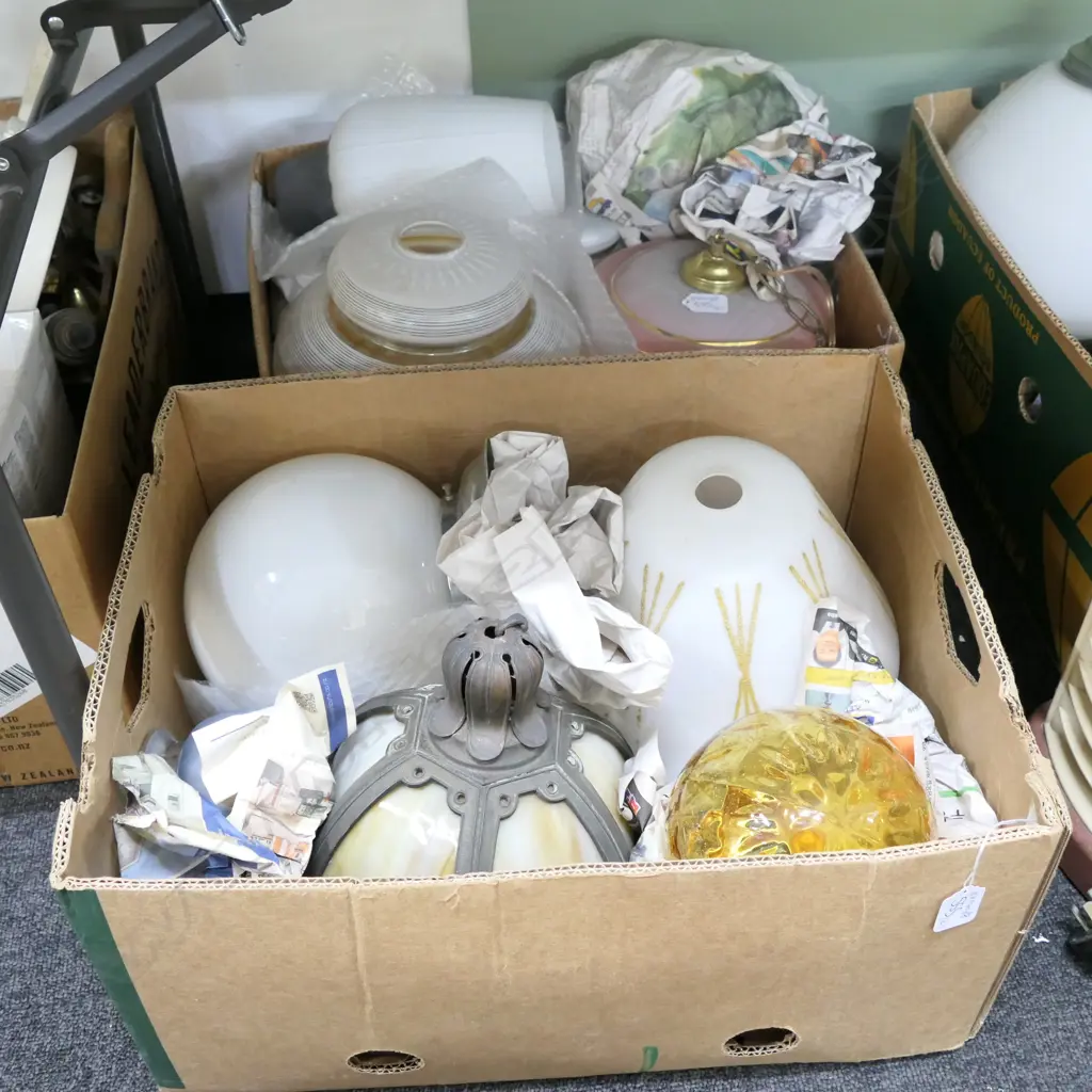 2 BOXES OF ASST GLASS LIGHT FITTINGS DECO ETC Image 1++