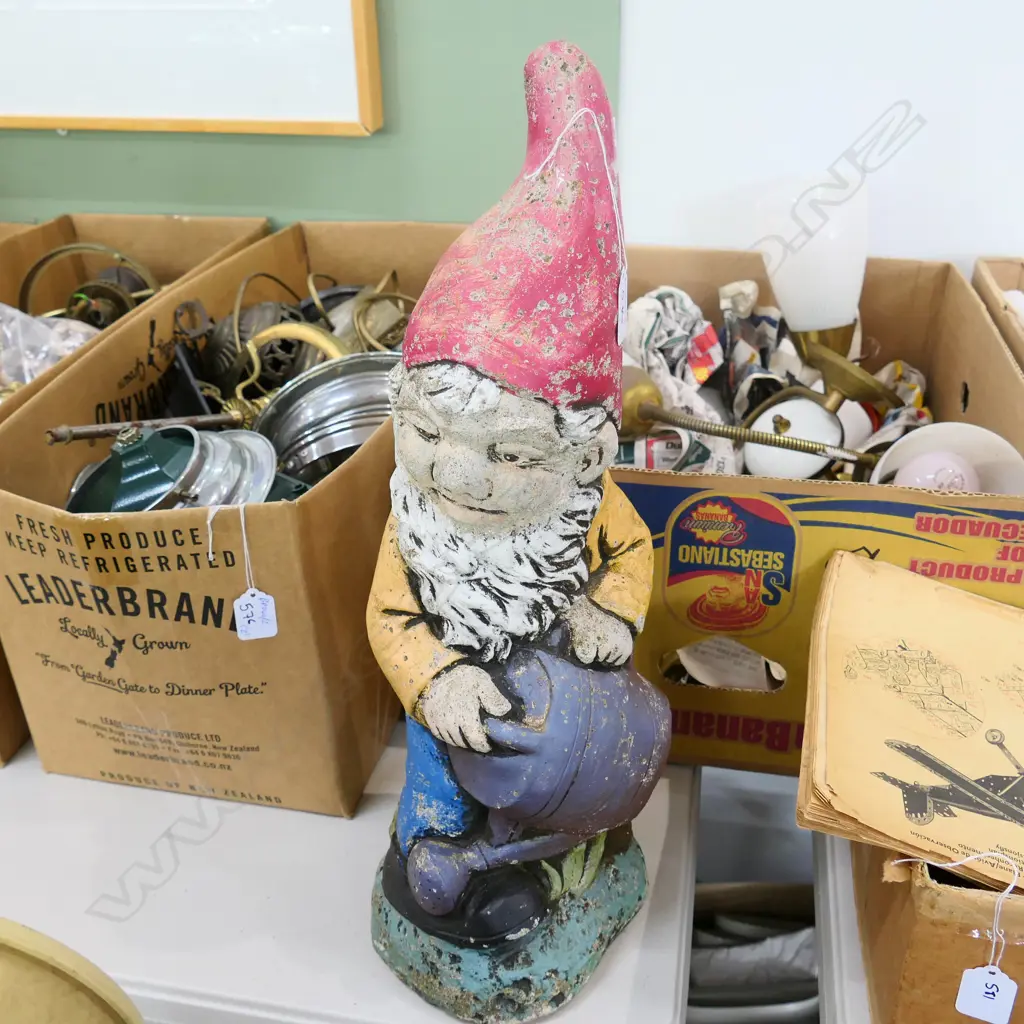 CONCRETE GARDEN GNOME 480MM H Image 1++