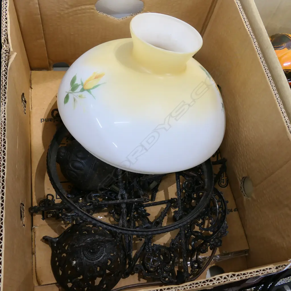 MILLER STYLE LIGHT FITTING+ SHADE Image 1++