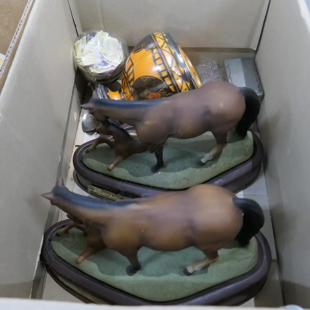 2 HORSE DECANTERS/ROSE BOWL/+TRINKET BOX Image 1++