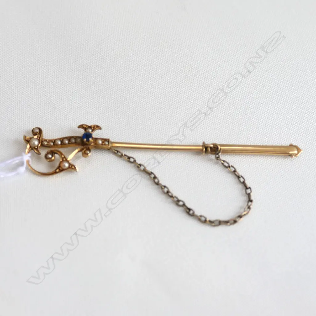 15CT STICK PIN SWORD WITH SEED PEARLS AND SAPPHIRE Image 1++