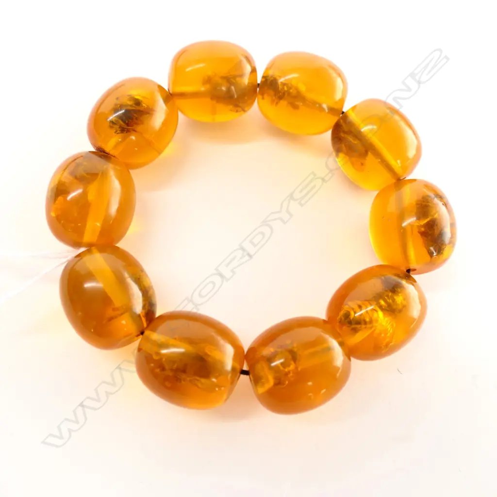 RECONSTITUTED AMBER? WITH FLIES INSIDE Image 1++