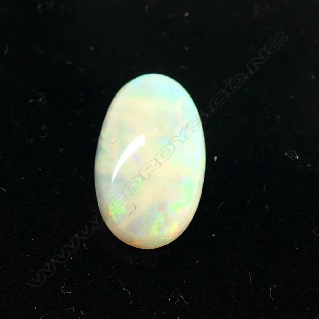 UNSET OPAL OVAL CABOCHON Image 1++