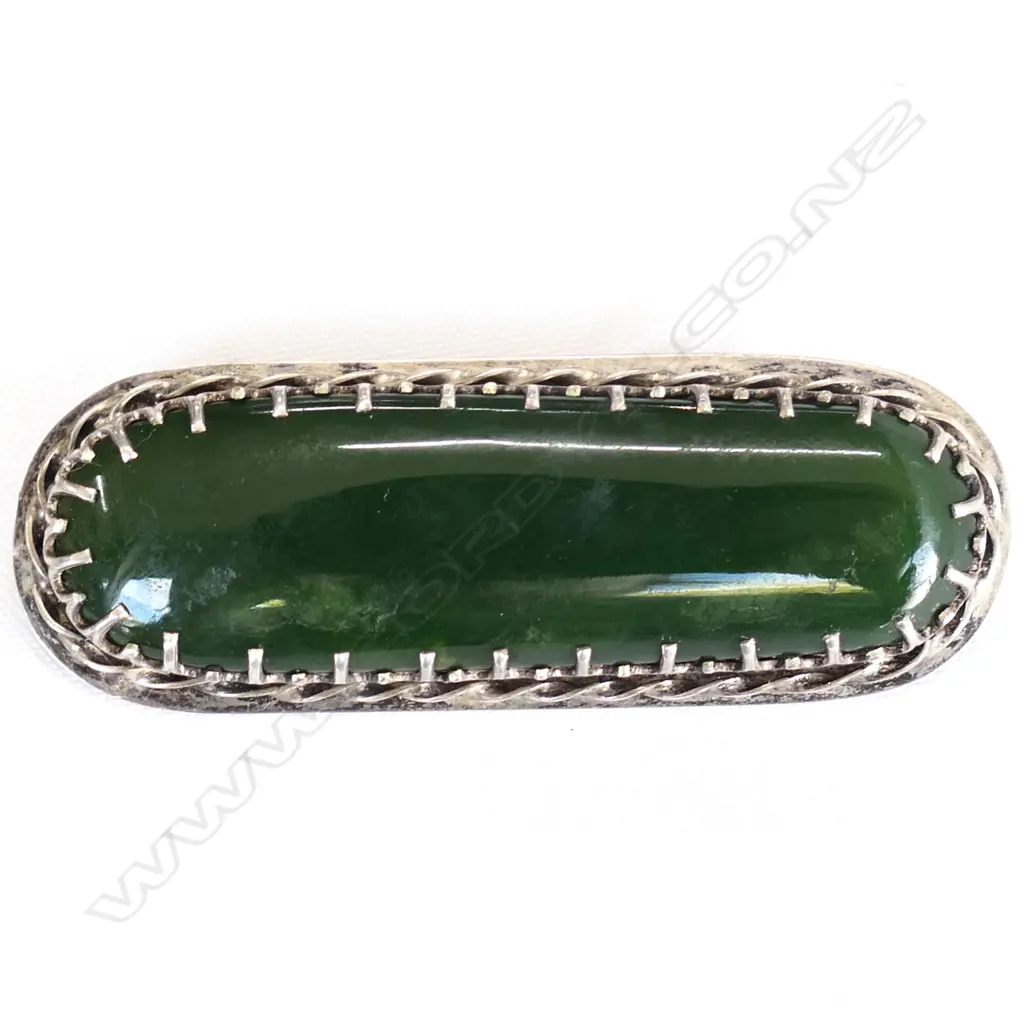 SILVER AND GREENSTONE BROOCH L. 65MM  Image 1++