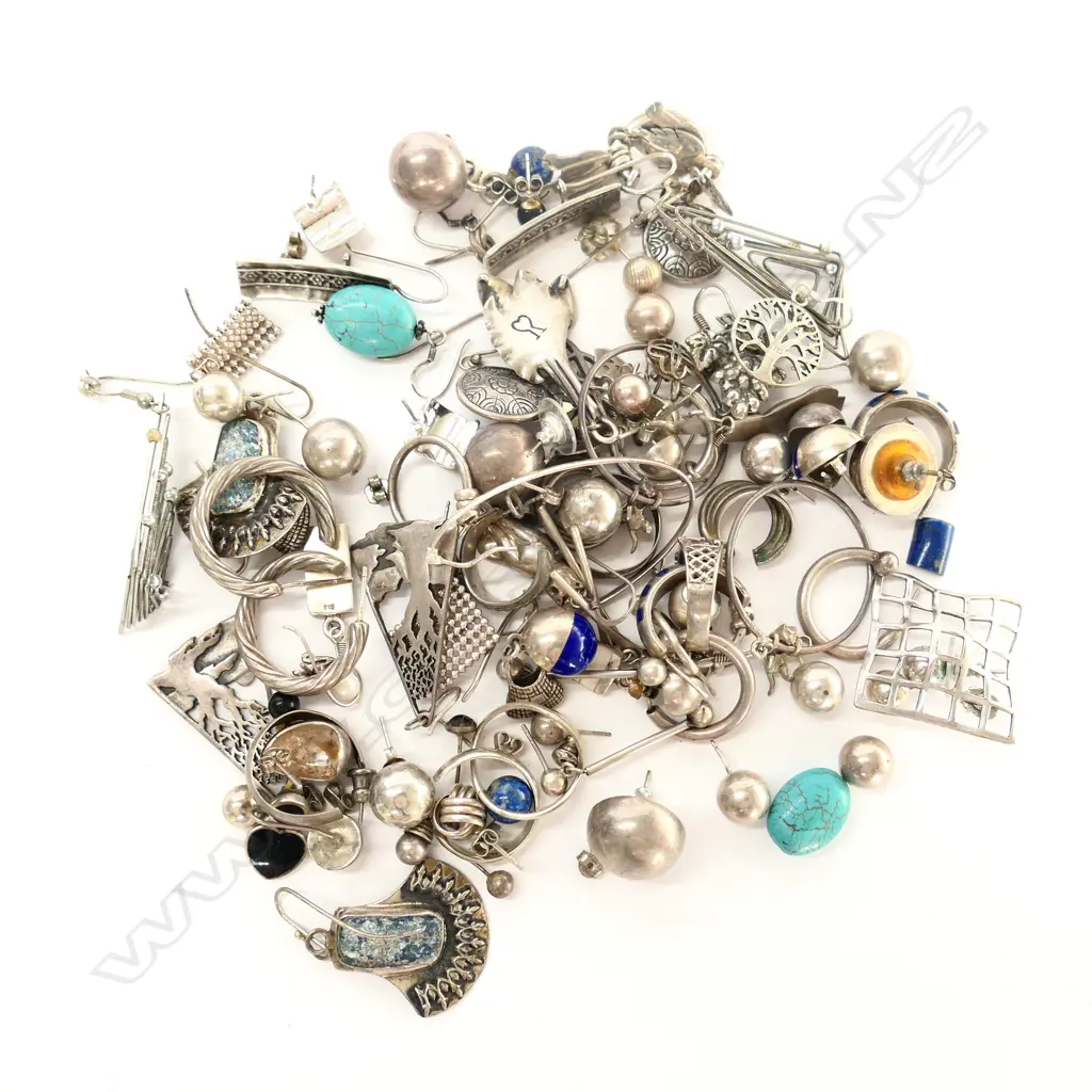 GOOD BIG BAG OF ASSORTED SILVER EARRINGS (MOST PAIRS BUT SOME MISMATCHES) Image 1++