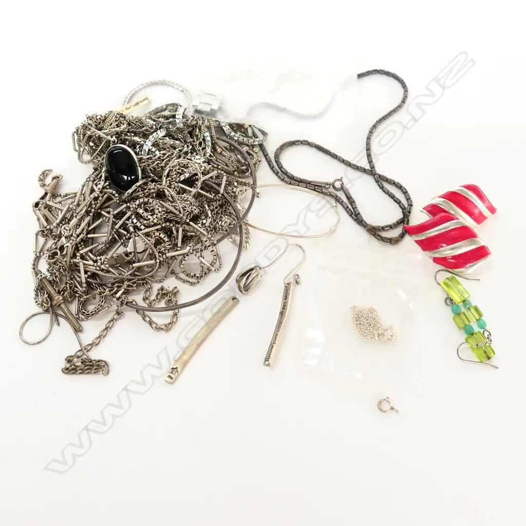 ASSORTED SILVER CHAINS BANGLES AND EARRINGS (TANGLED) Image 1++